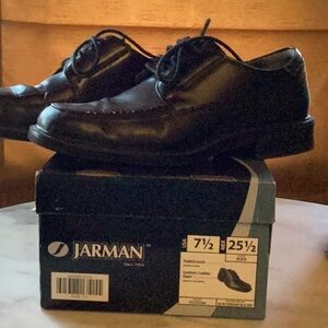 Men’s Size 7 1/2 Dress Shoes Black Worn Once